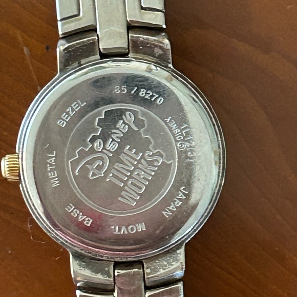 Disney Mickey Mouse Ladies Watch two tone Gold works. Nice condition - Picture 4 of 6